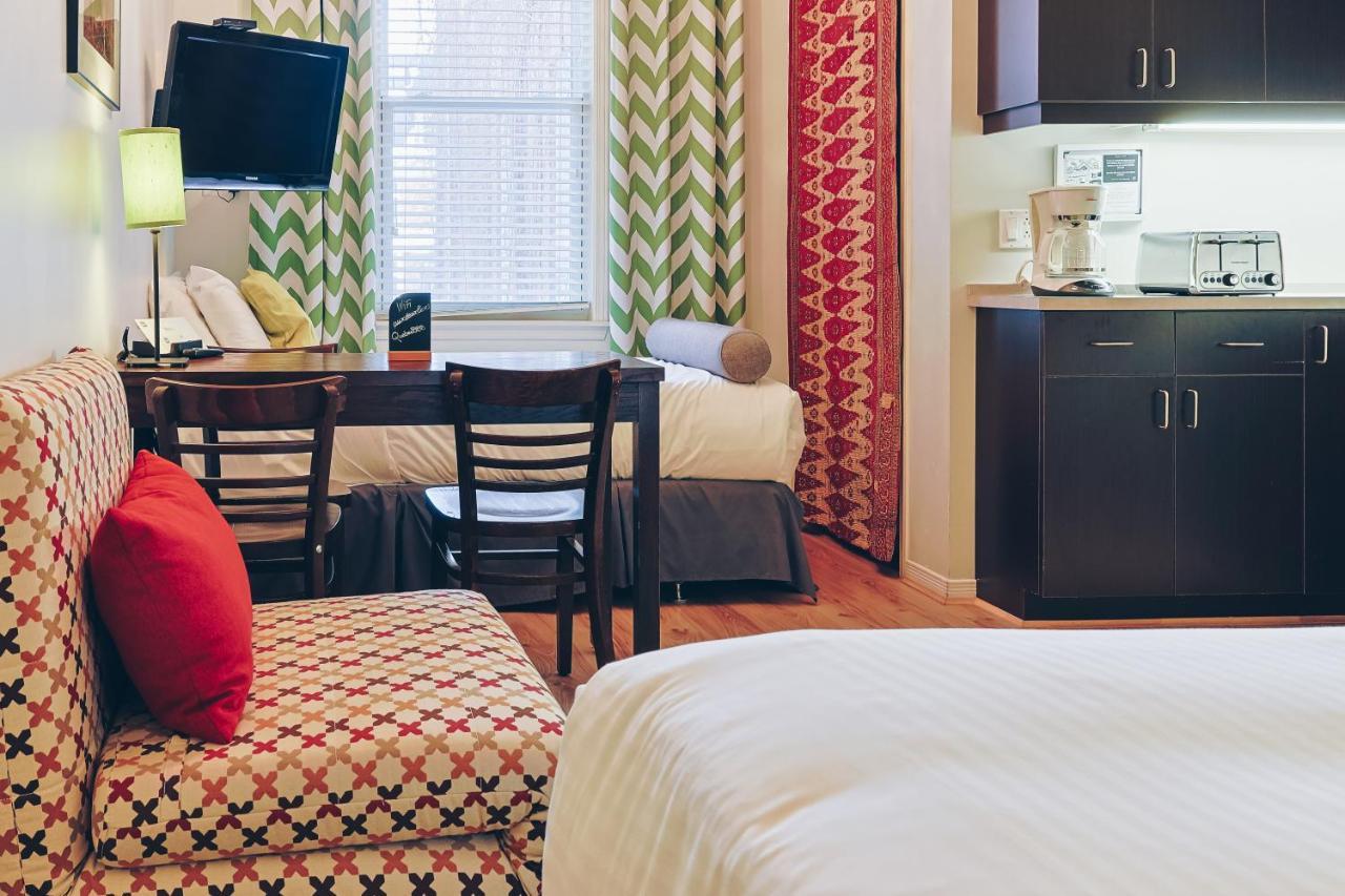 Aux Deux Lions Mini-hôtel 3*