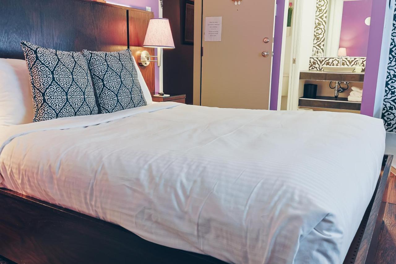 Aux Deux Lions 3* Quebec City